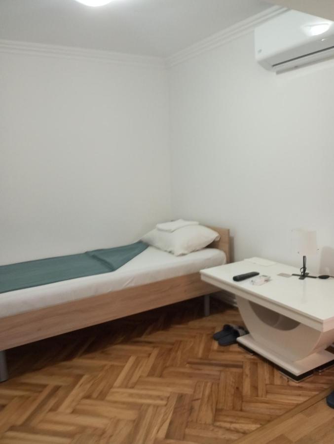 Airport Md Rooms 2 贝尔格莱德 外观 照片